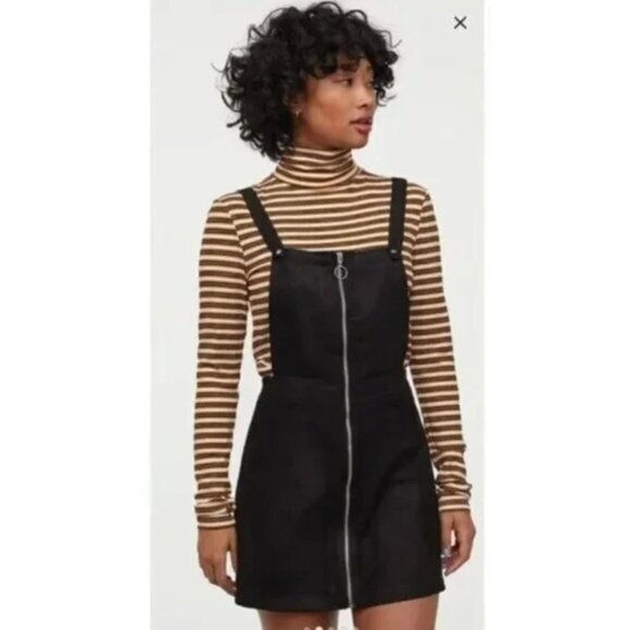 H&M Divided Faux Suede Overall Mini Dress – Black Zip-Up, Size 4 - Picture 3 of 5